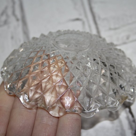 💎 Vintage Glass Ring Dish · 4" Wide - Picture 2 of 5